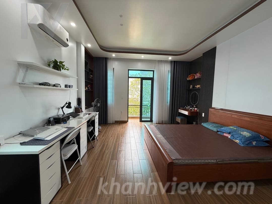 Nhà Văn Phong 9