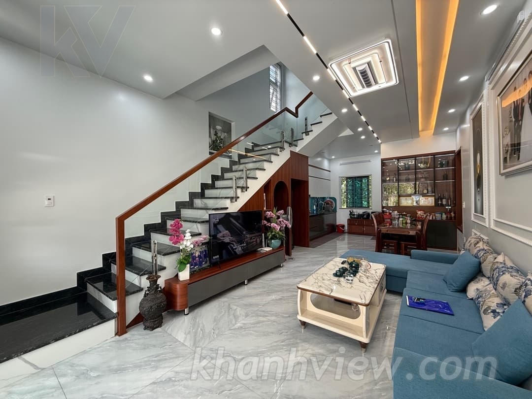 Phòng khách nhà Văn Phong Đồng Thái