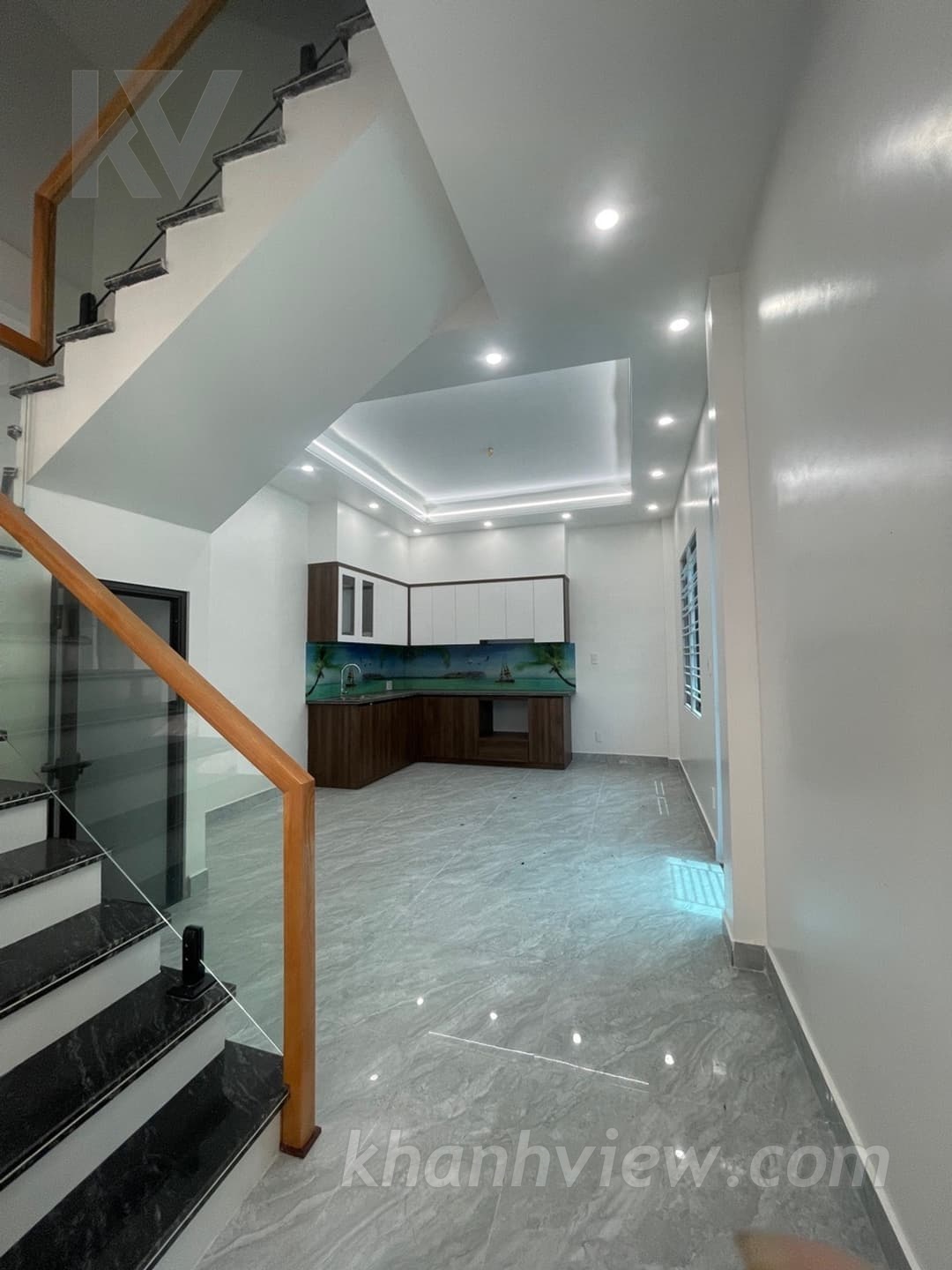Đường trước nhà ô tô tránh
