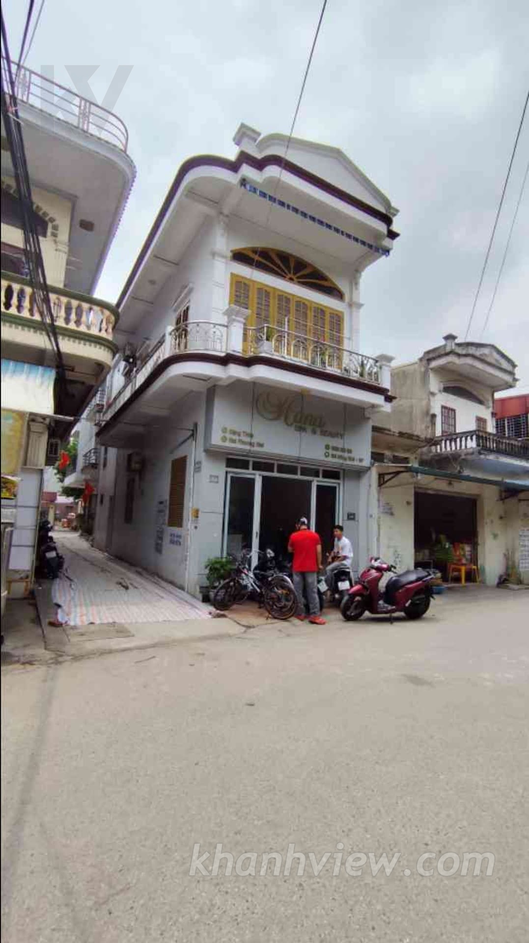 Không gian bên trong