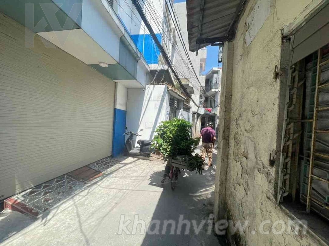 Thi công căn góc Miếu Hai Xã