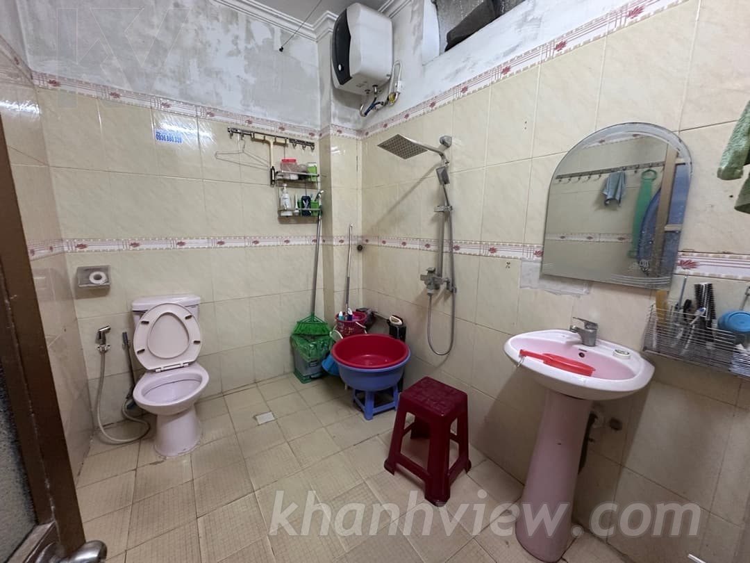 Góc chụp khác Nam Trung Hành