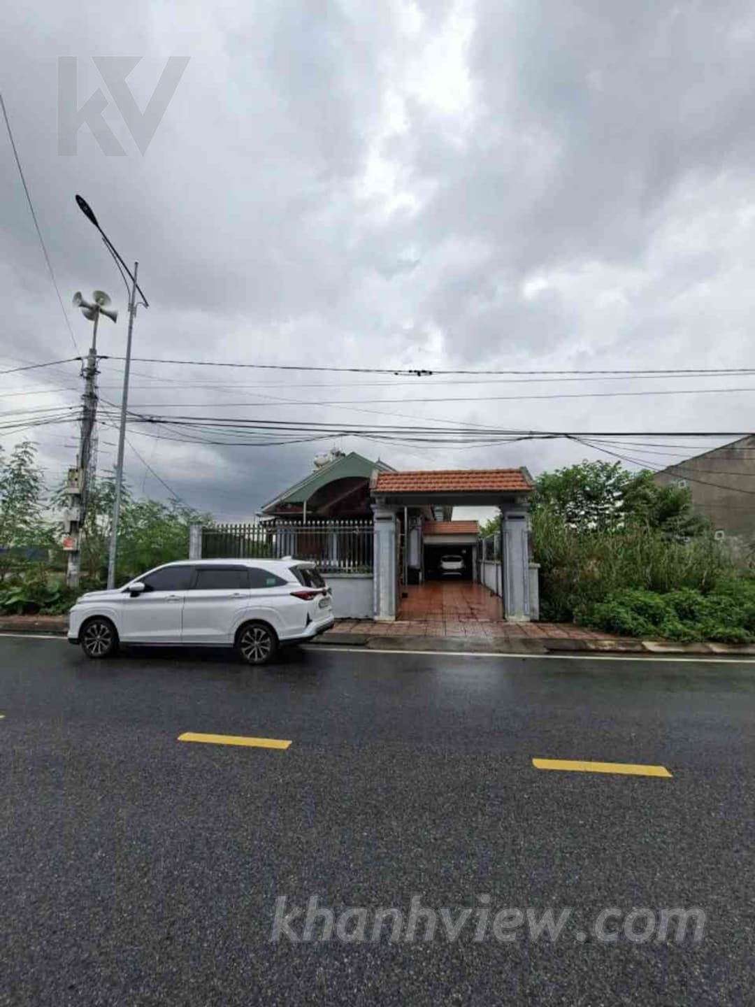 Sân đỗ ô tô