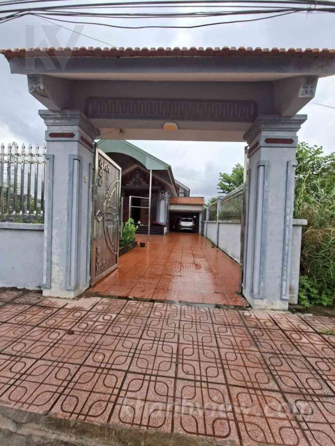 Khuôn viên nhà