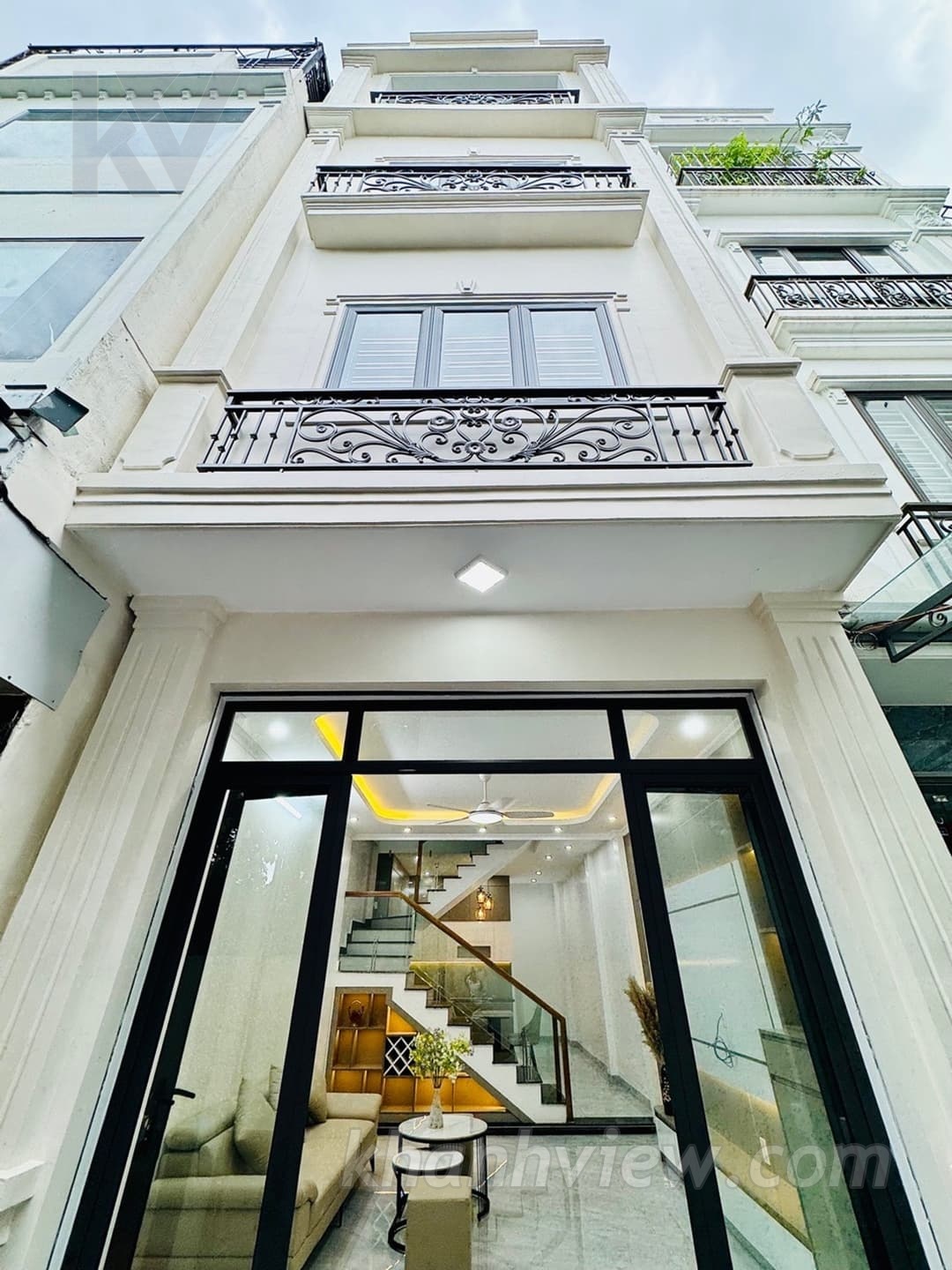 Nhà Chợ Hàng Tuyến 2 Hồ Sen