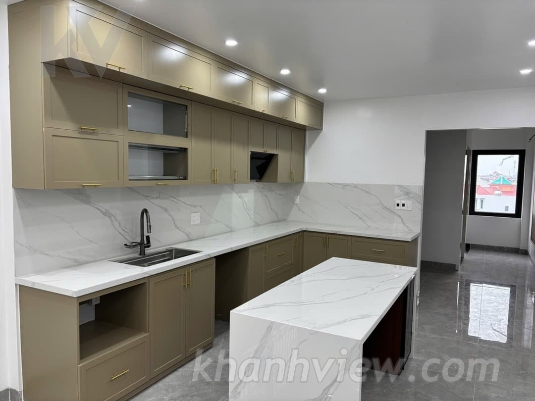 Chi tiết cầu thang gỗ tự nhiên chắc chắn