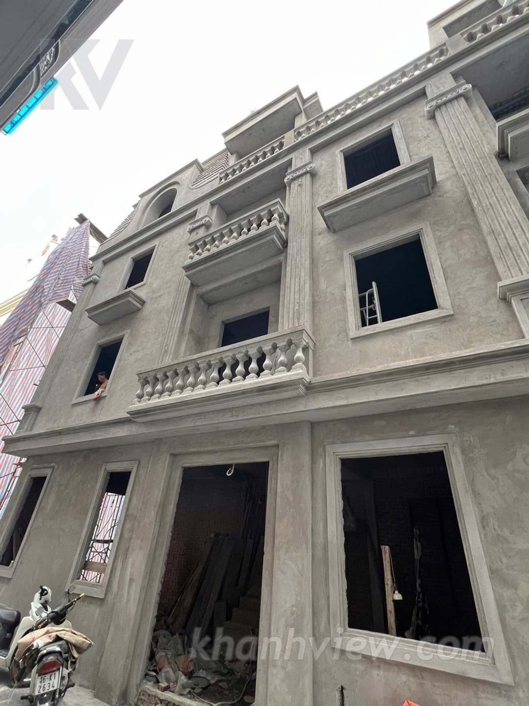 Phòng khách nhà Nam Sông Cấm
