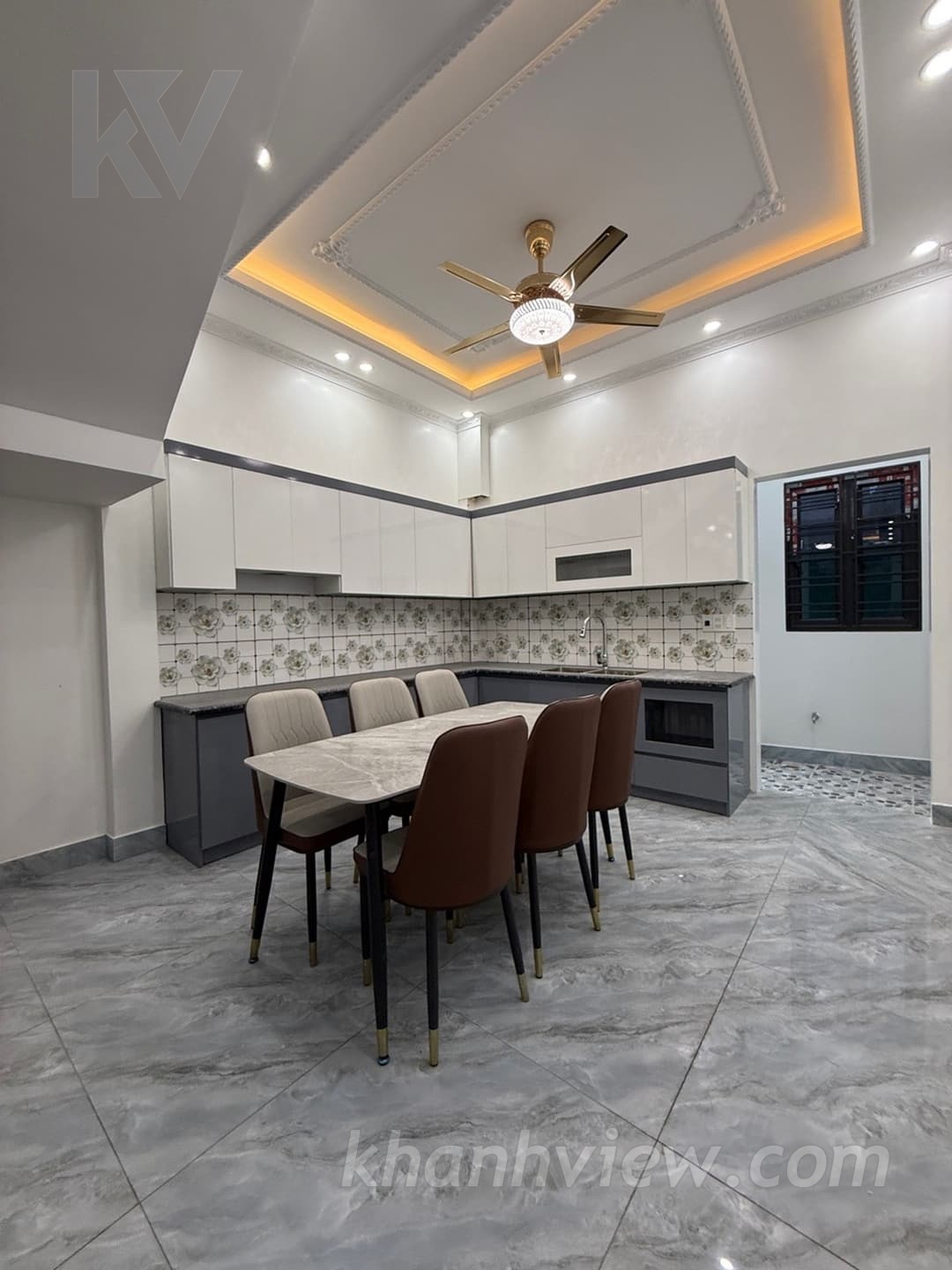 Nhà Quỳnh Hoàng 6