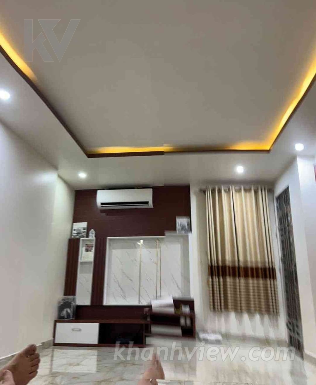 Mặt phố Ngô Gia Tự TK5VOLZ8