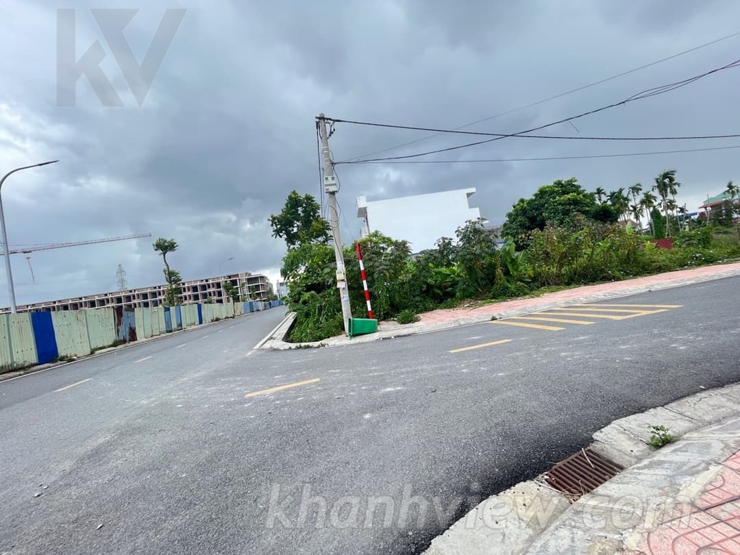 Đất nền Tây Tất Xứng
