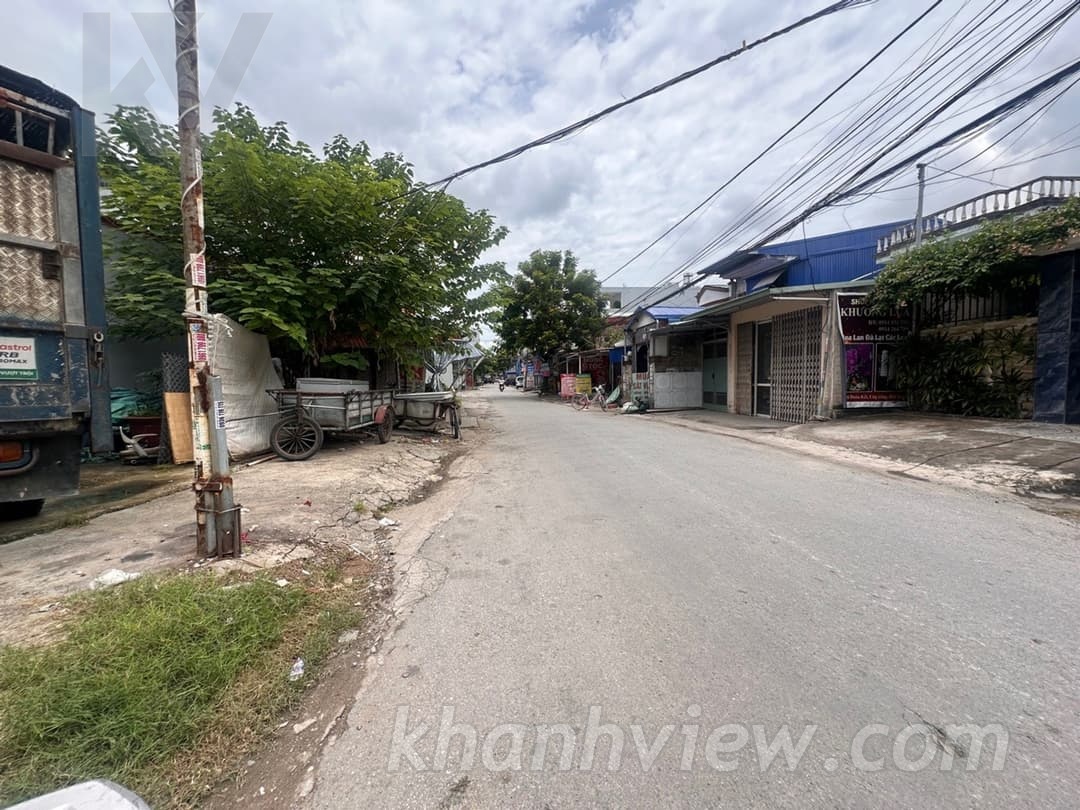 Đất mặt đường Đoàn Kết 10