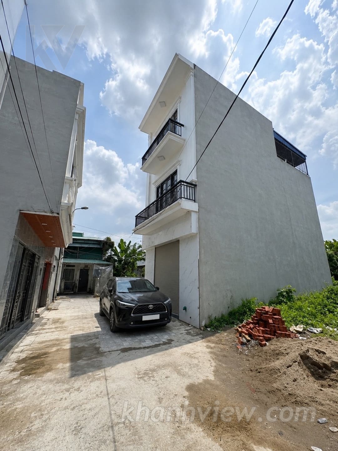 Phòng khách nhà Kiều Trung