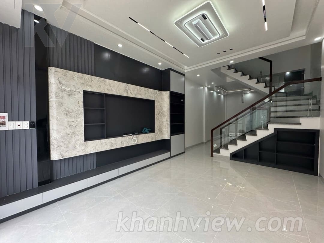 Không gian phòng khách và nội thất căn nhà Nguyễn Lương Bằng