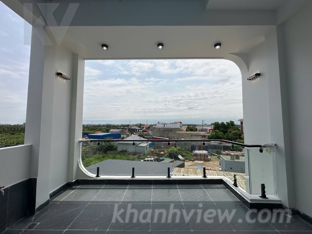 Phòng ngủ tầng 3 thiết kế ấm áp