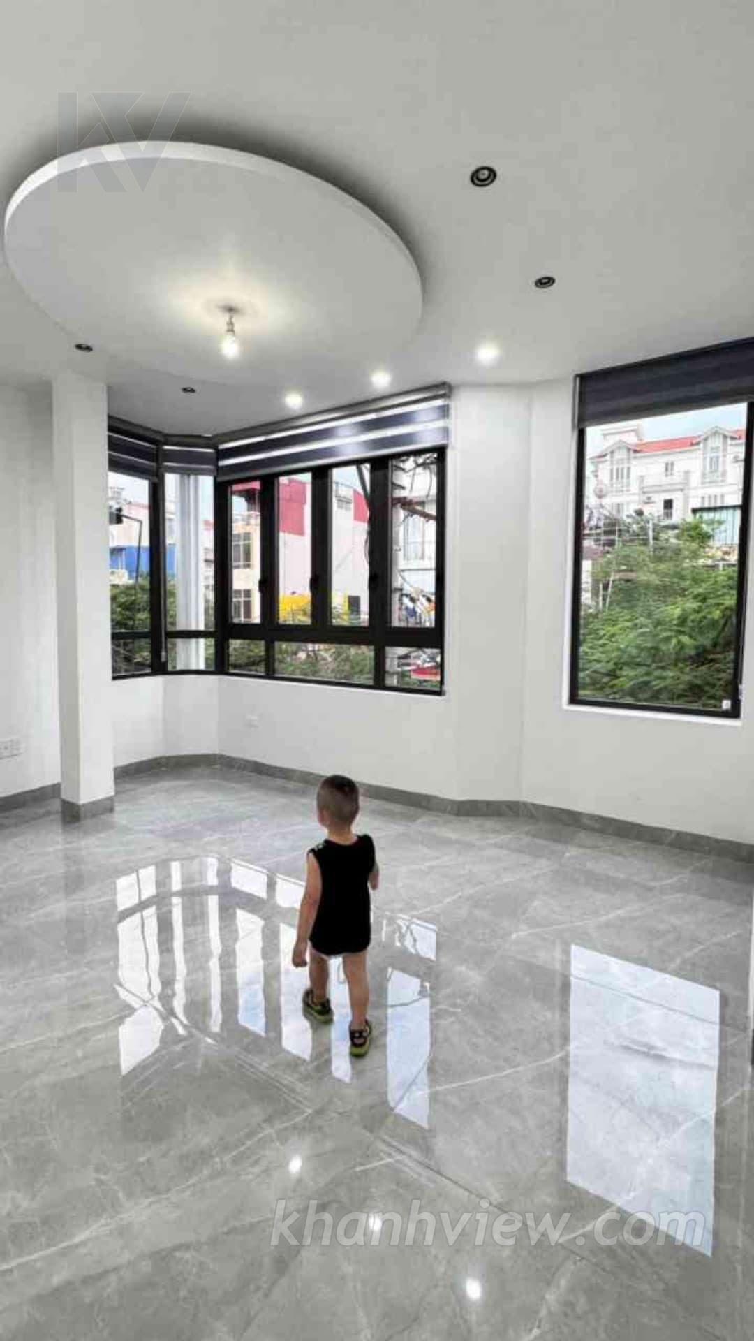Cầu thang và lối di chuyển các tầng
