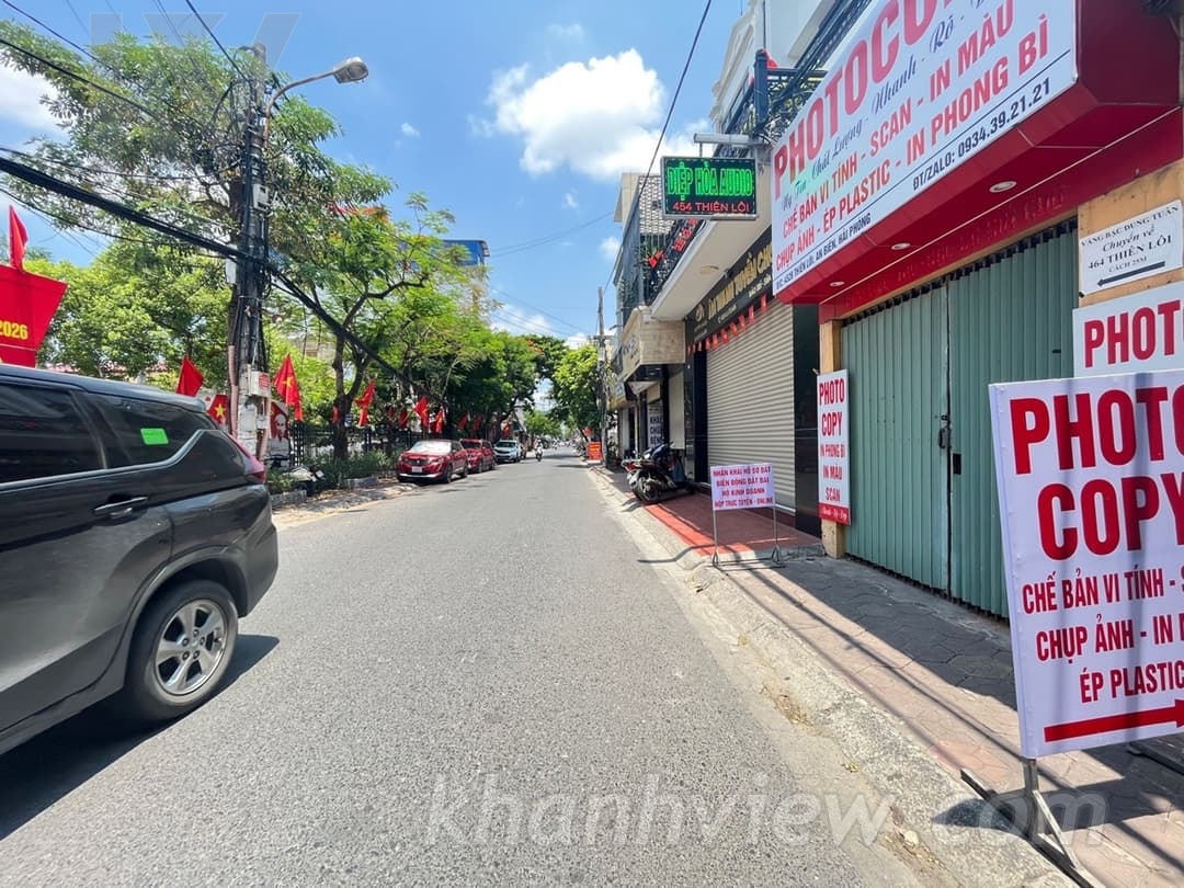 Góc chụp từ xa cho thấy quy mô nhà 3 tầng