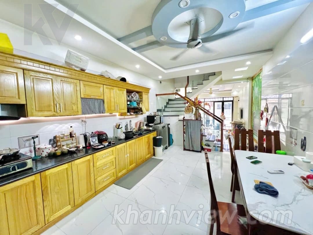 Nhà mặt đường Kiều Sơn