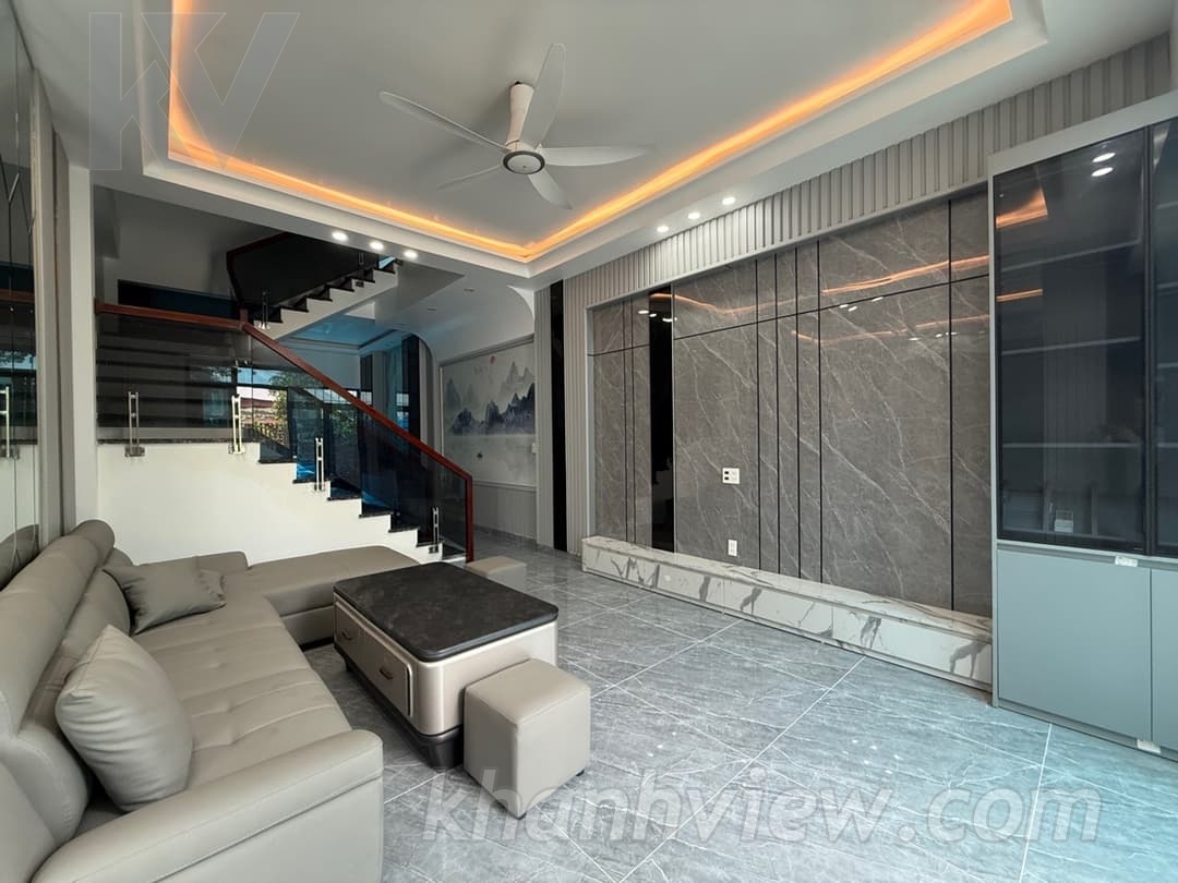 Phòng khách tầng 1