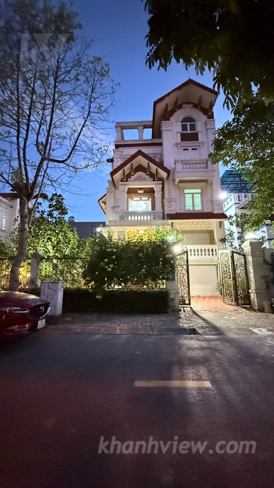 Biệt thự Sao Đỏ