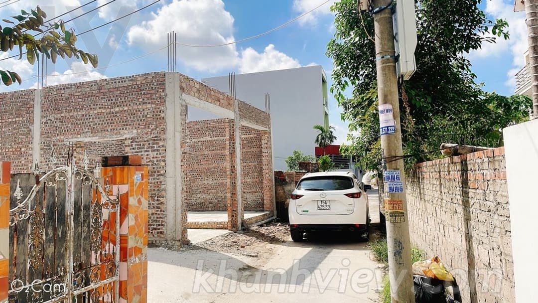 Mặt tiền nhà Hoàng Động