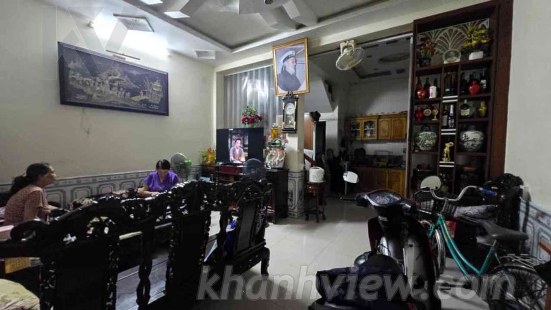 Nhà Thiên Lôi 4