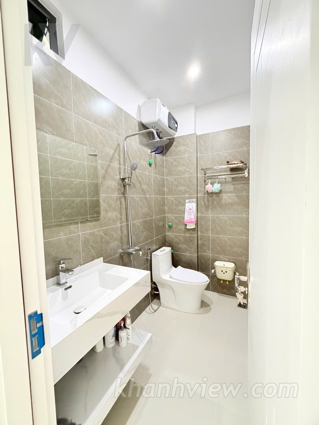 Nhà Hồ Đá Sở Dầu 10