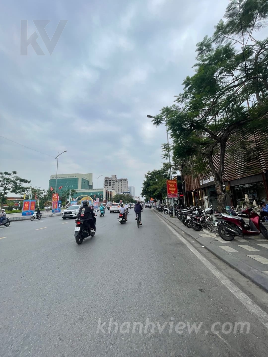 Mặt tiền Lạch Tray 3