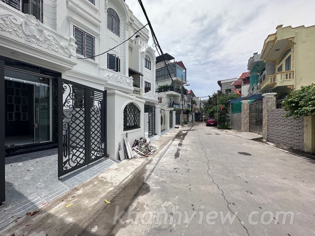 Nhà Hồ Đá Sở Dầu Hồng Bàng
