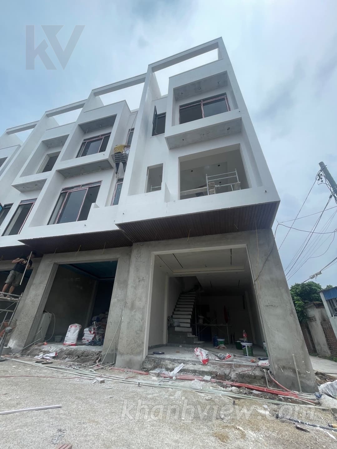 Mặt tiền và ngõ nhà TKI0ELOJ