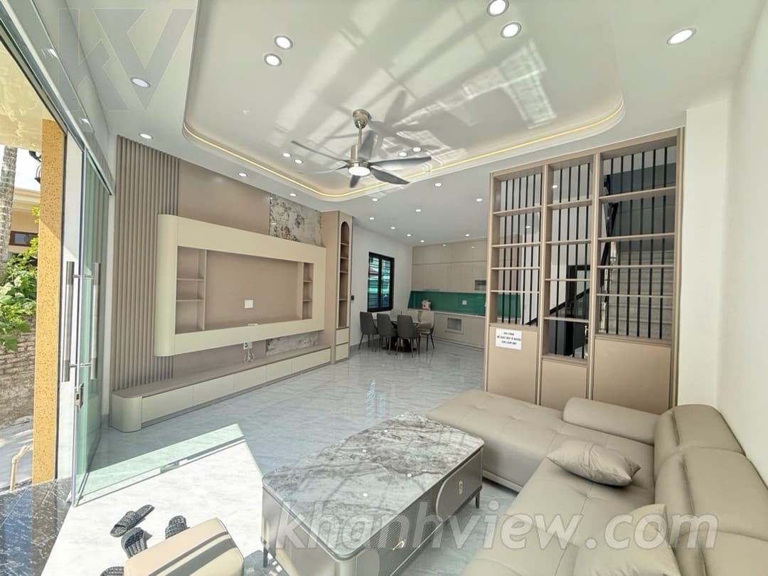 Chi tiết nhà Văn Phong