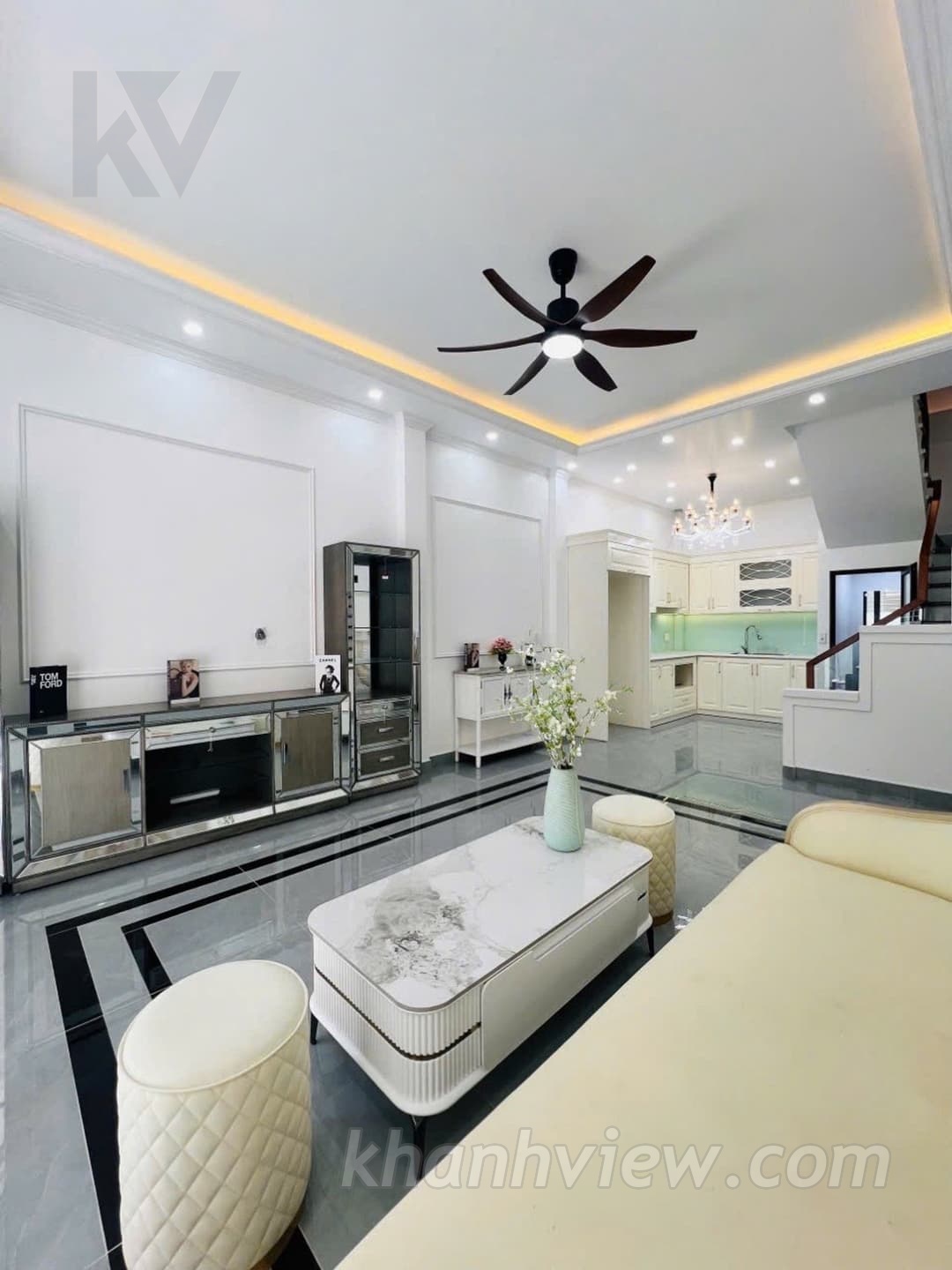 Nhà Lạch Tray Ngô Quyền