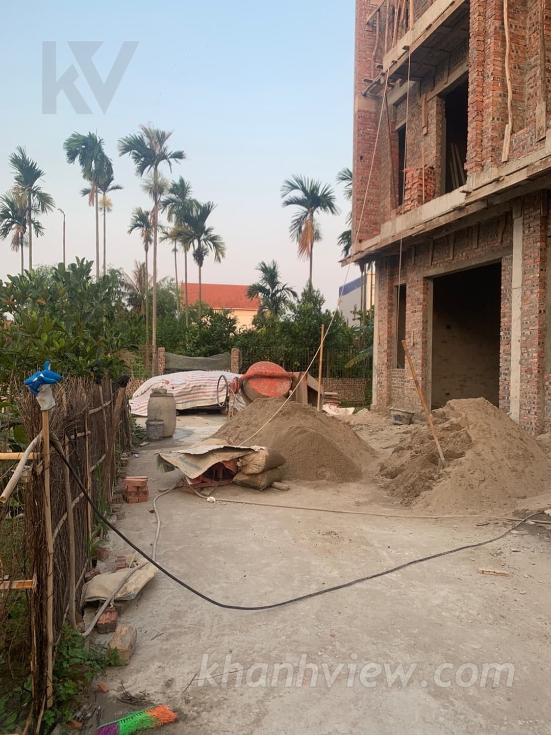 Khu vực bếp và không gian sinh hoạt