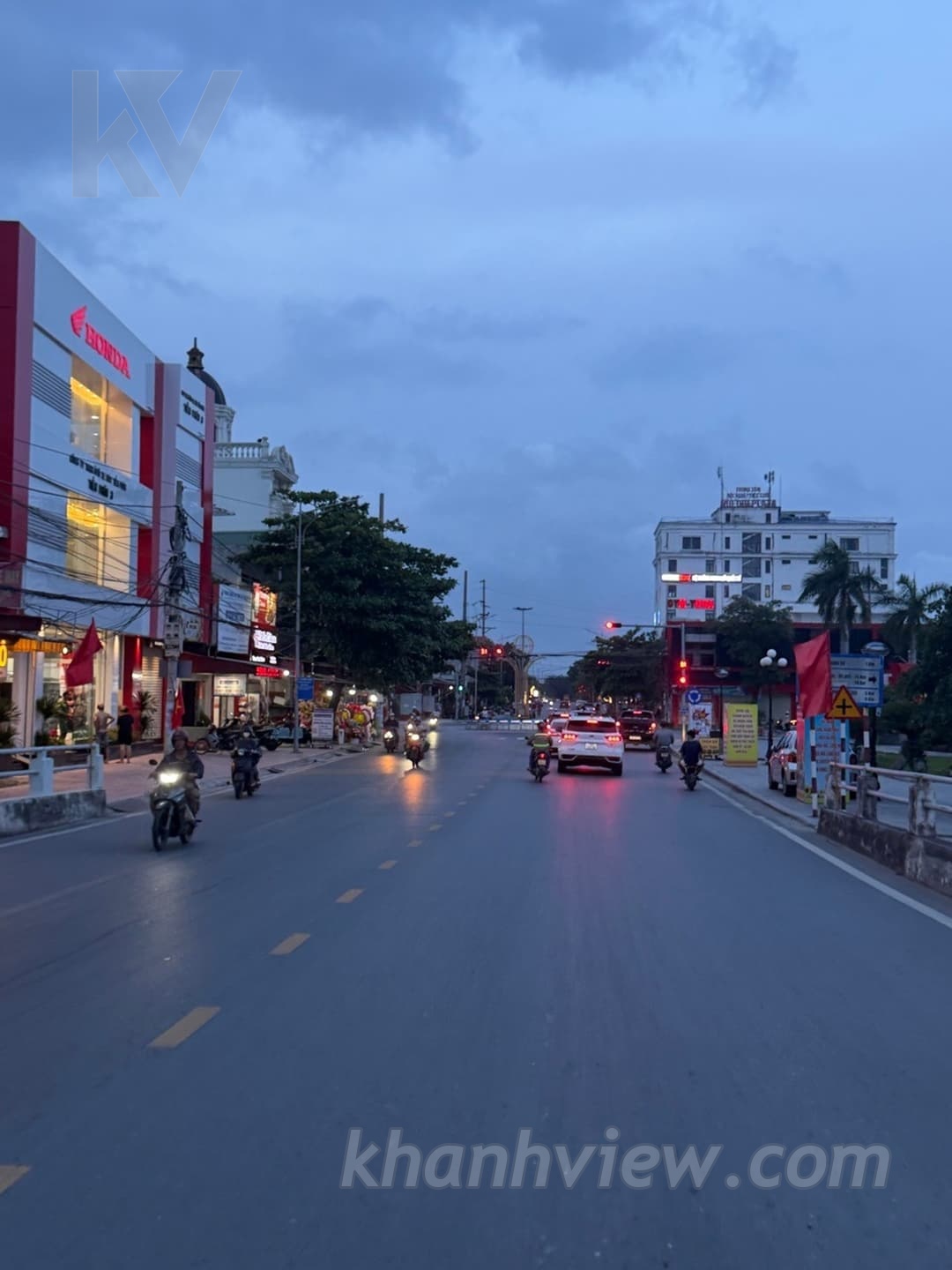 Biệt thự mặt phố Cẩm Xuân Kiến Thụy