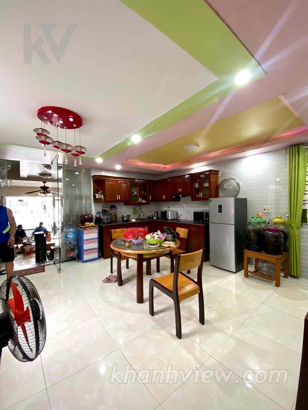 Chi tiết nhà Hồng Bàng