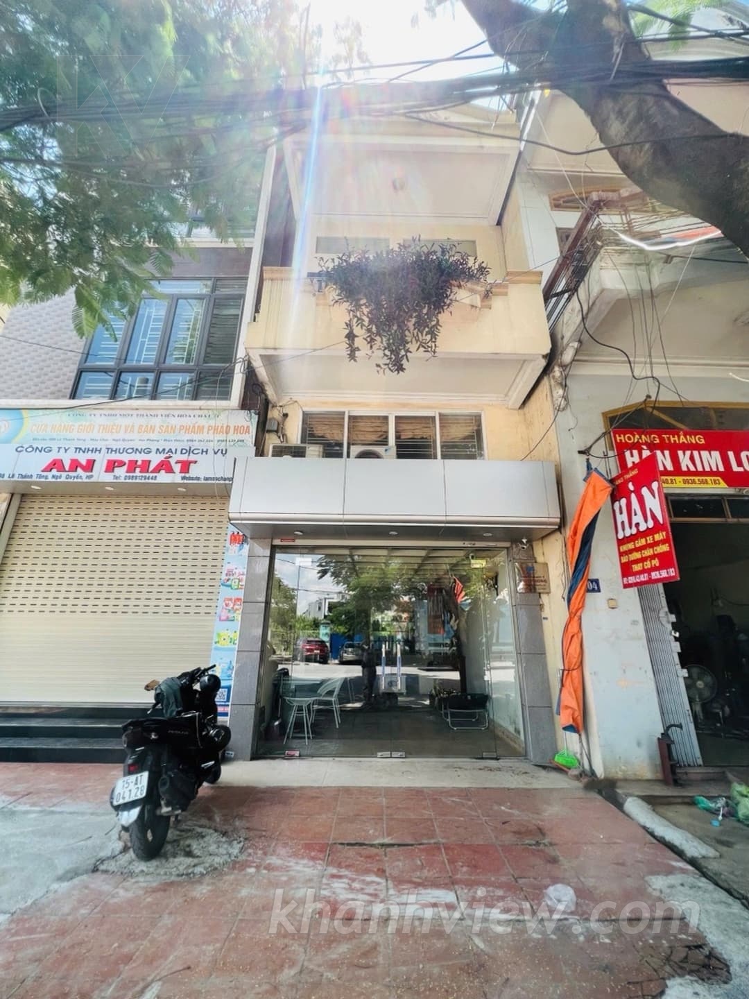 Mặt phố Lê Thánh Tông 6