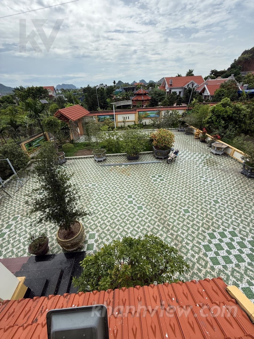Biệt thự sân vườn 13