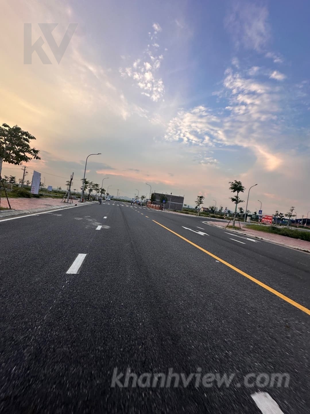 Đất Đầu Cầu 11