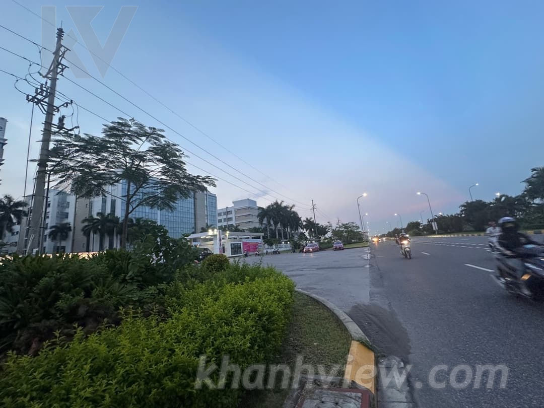 Đất Đầu Cầu 15