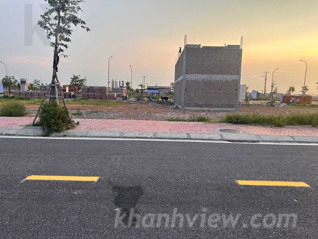 Đất Đầu Cầu 4