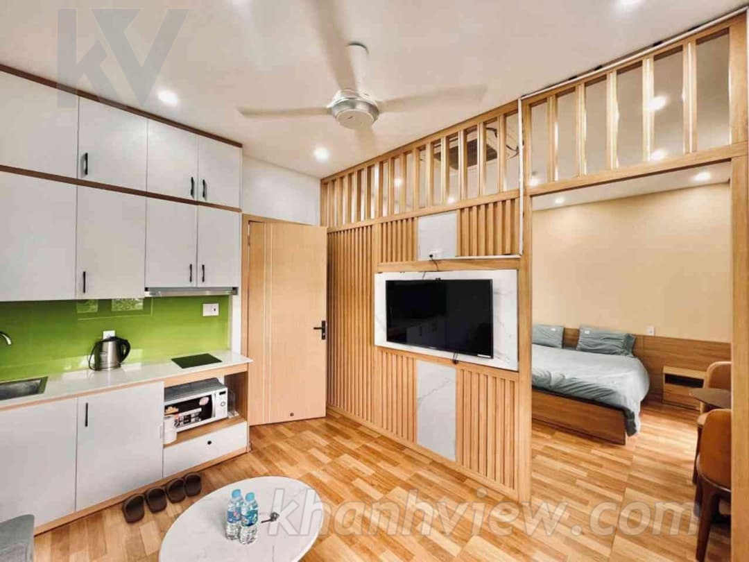 Thang máy hiện đại