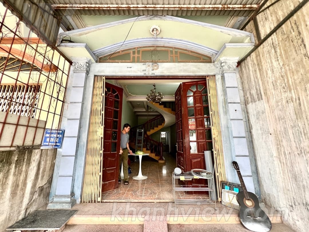 Ảnh nhà Hùng Vương 3