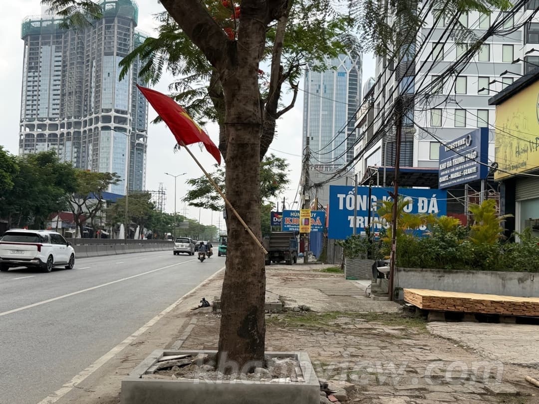 Mặt phố Nguyễn Bỉnh Khiêm 4
